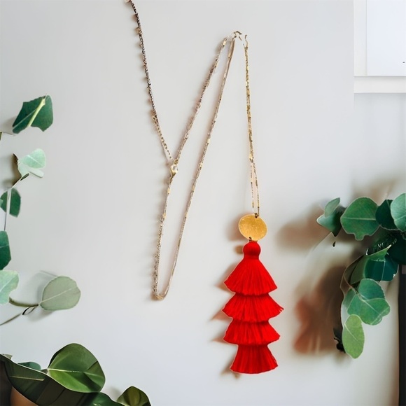 Jewelry - Red Tassel necklace with gold toned chain